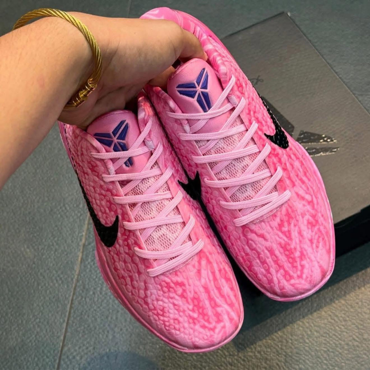 Kobe 6 Protro "Strawberry"
