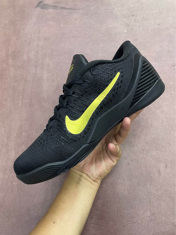 Kobe 9 Low - Black Gold
