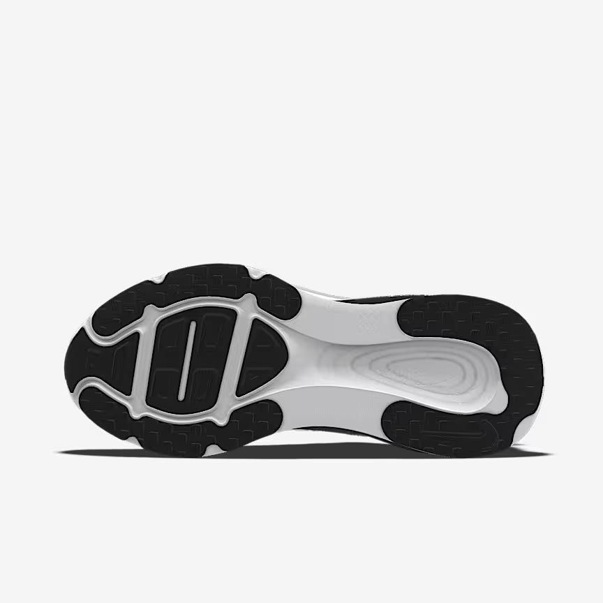 Nike Vomero 18 - Black White